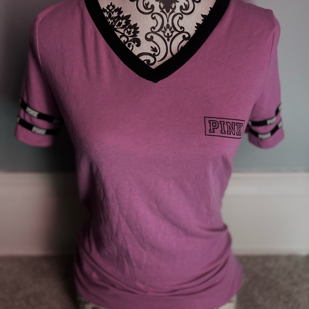 pink victoria secret t-shirt